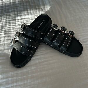 Gianni Bini edgy slip on sandals. Size 6